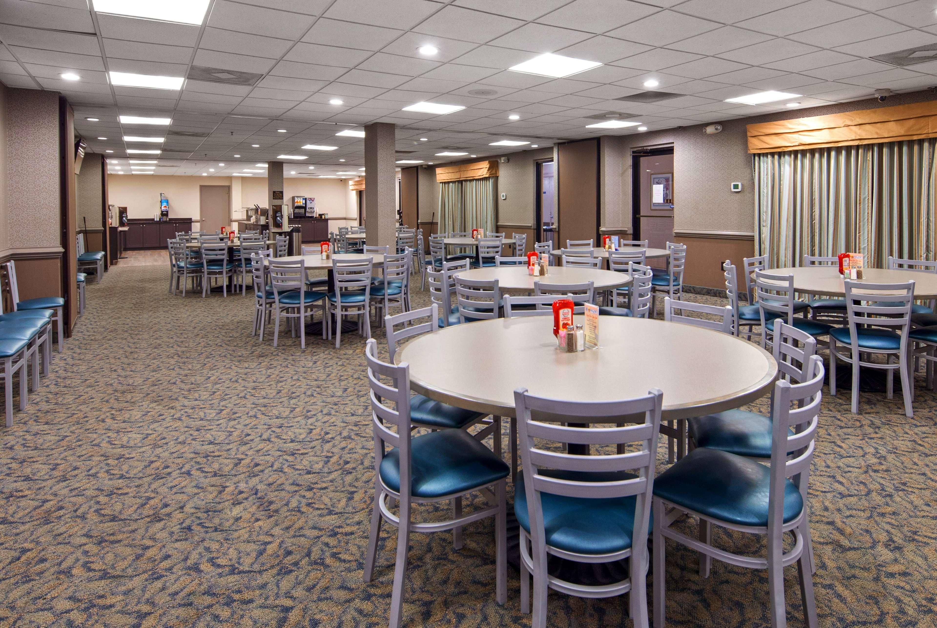 Ramada By Wyndham Virginia Beach Buitenkant foto