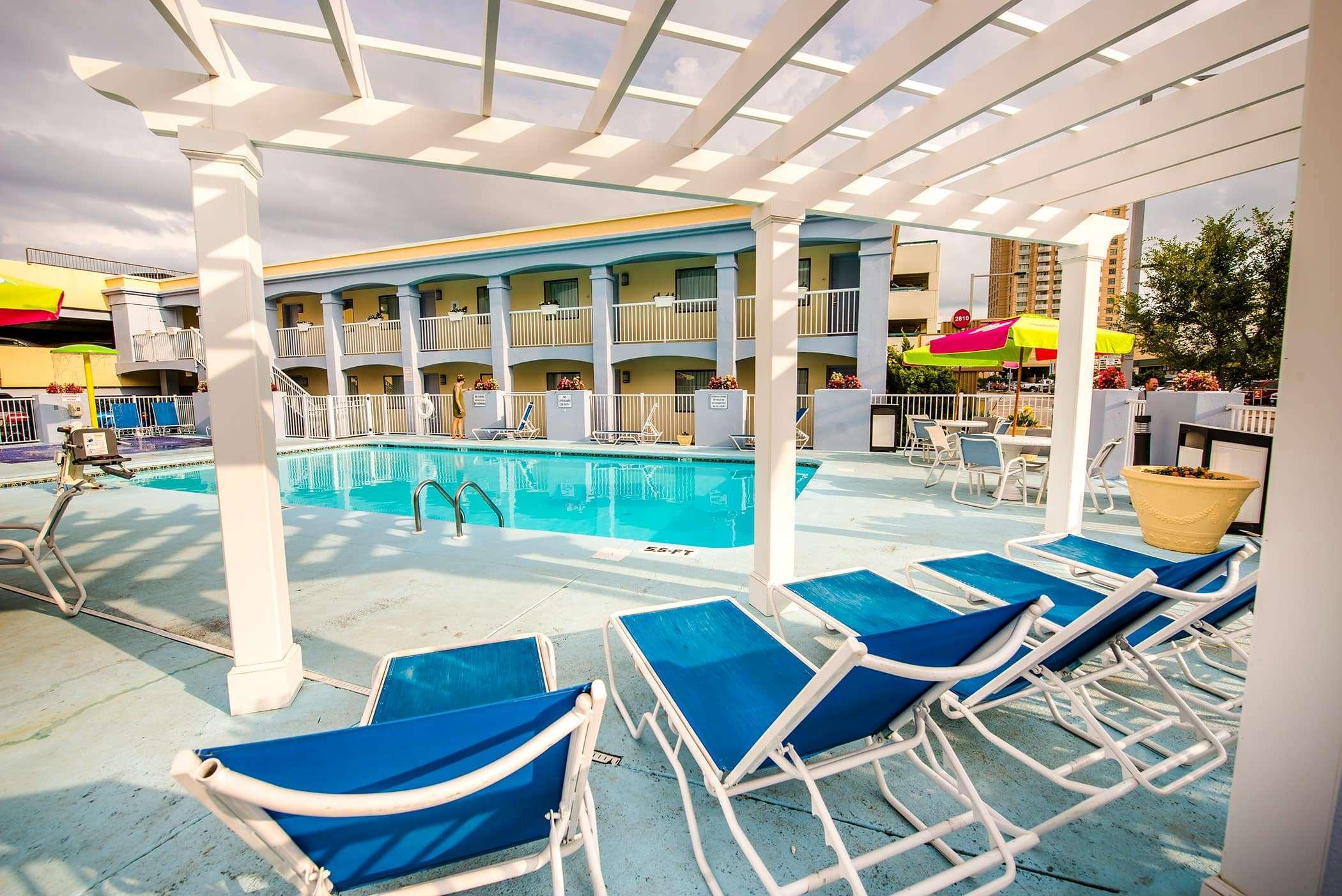 Ramada By Wyndham Virginia Beach Buitenkant foto