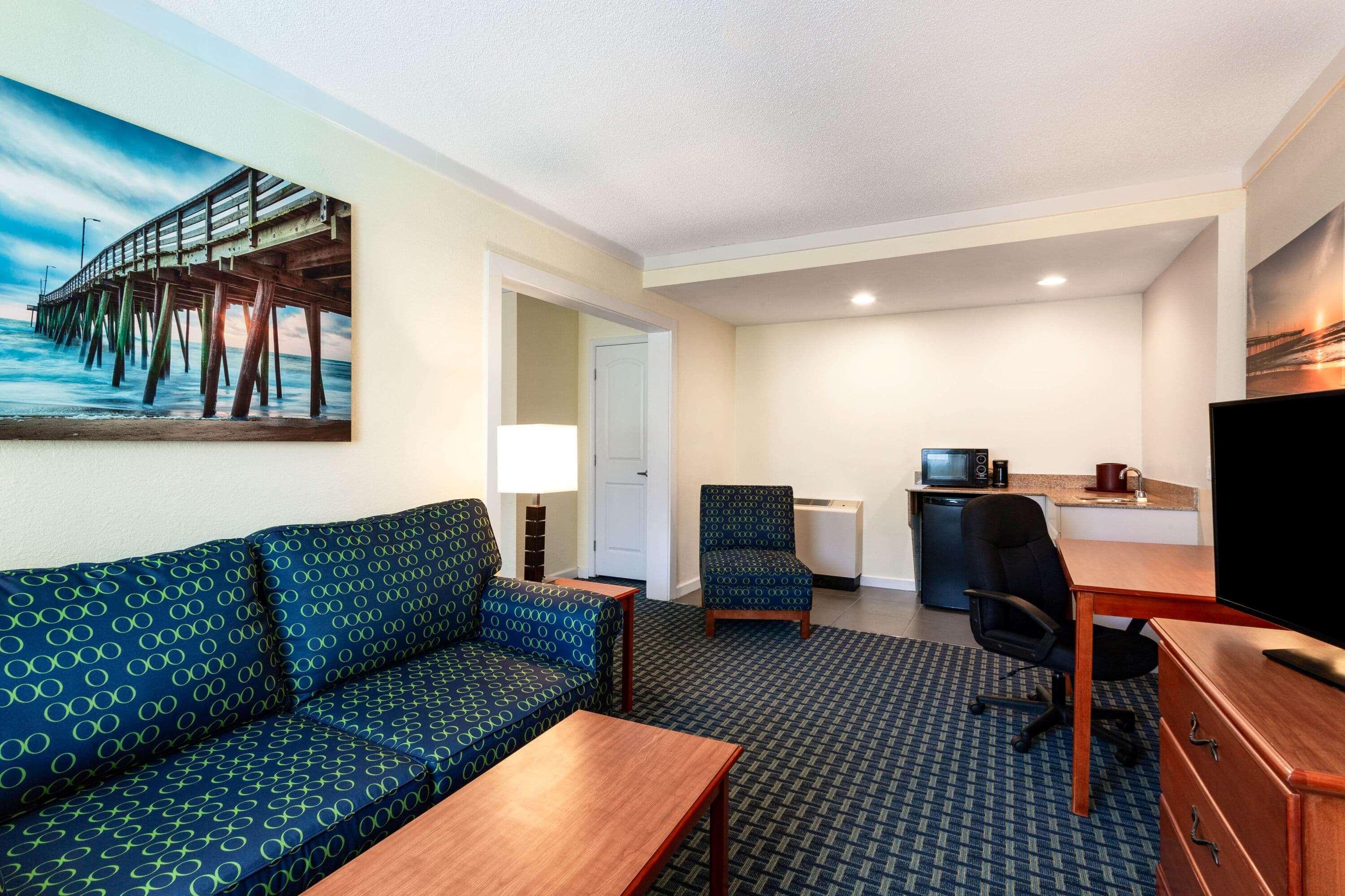 Ramada By Wyndham Virginia Beach Buitenkant foto